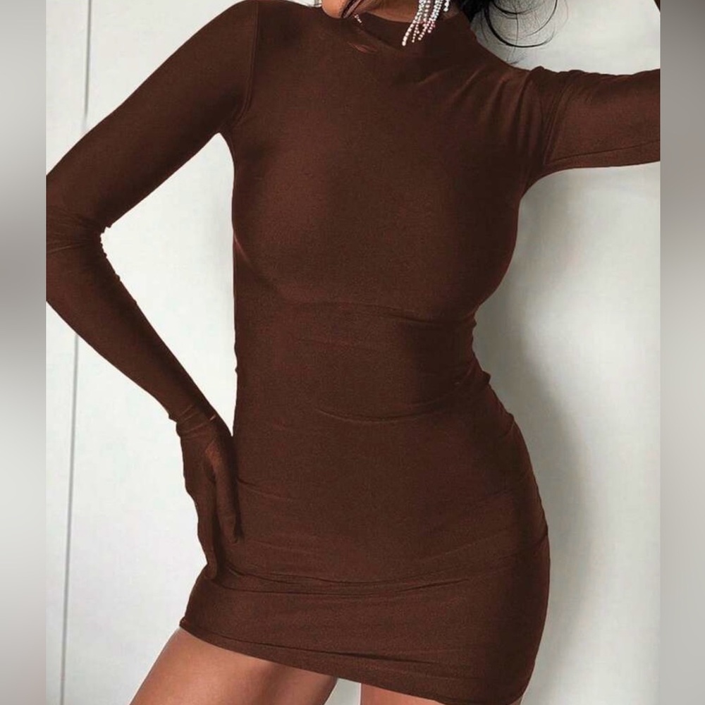 Elegant Brown Mini Long Sleeve Glove Dress
